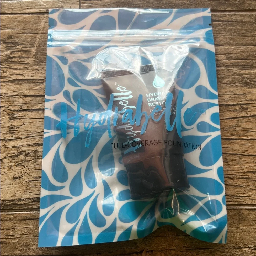 Belle Beauty Hydrabelle Full Coverage Foundation with Luxe Foundation Brush
